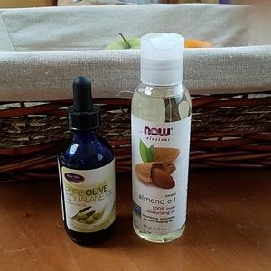 Almond oil & Squalane Oil